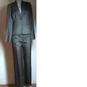 Garfield & Marks New Brown Gold Textured Pant Suit